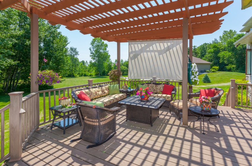 Caravan Composite Decking